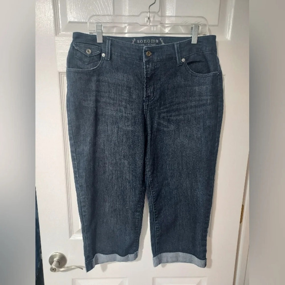 Sonoma Modern Capri Dark Wash Cuffed Capri Denim Jeans in Size 14 - Picture 1 of 10